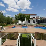 Joy Heated Pool Split