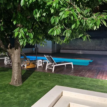 Joy Heated Pool Split