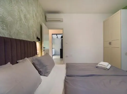 Apartment Villa Joy Heated Pool