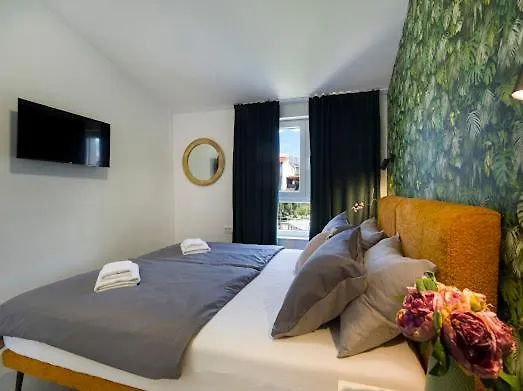 Villa Joy Heated Pool Apartment Split