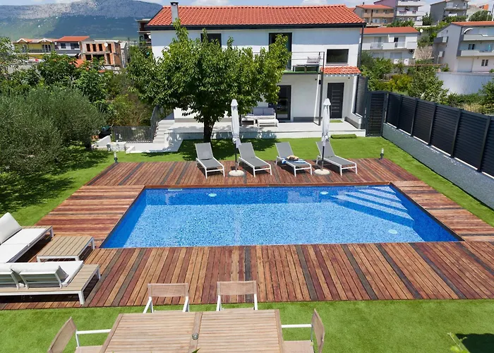 Villa Joy Heated Pool Split