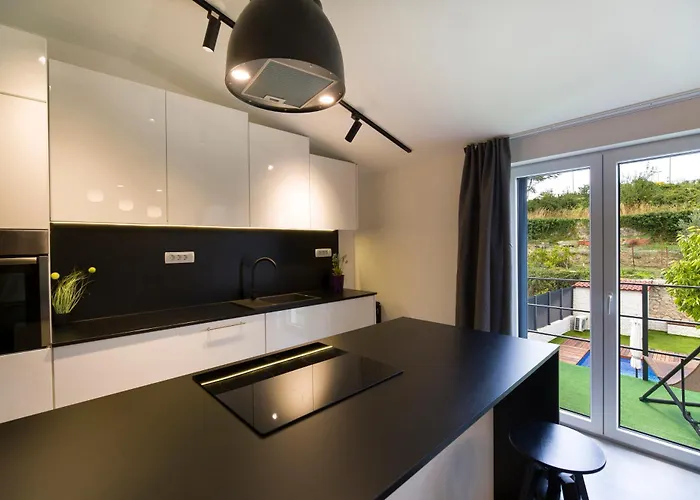 Villa Joy Heated Pool Apartment