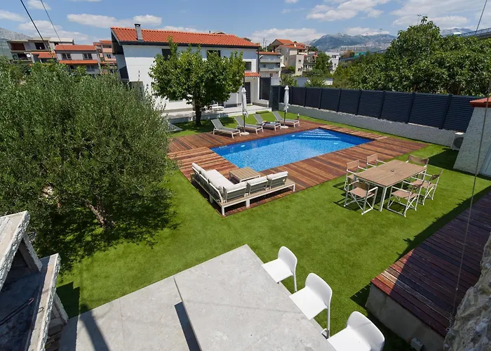 Villa Joy Heated Pool Split