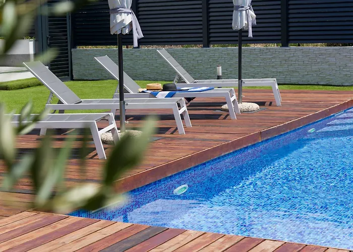 Villa Joy Heated Pool Apartment