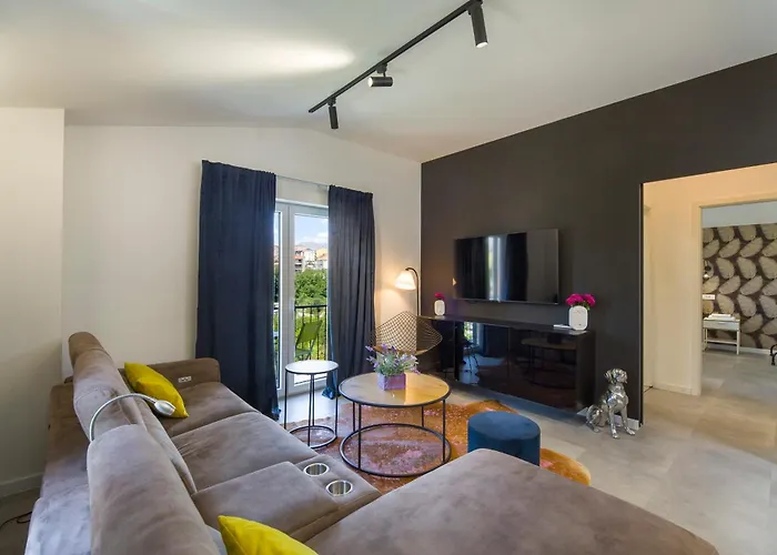 Villa Joy Heated Pool * Split